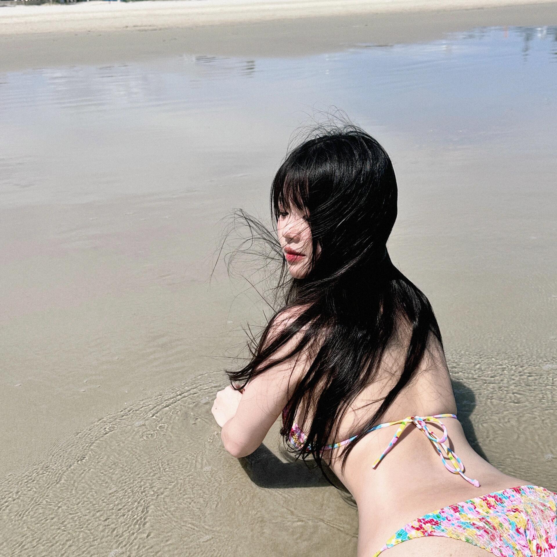 Hot Summer🌊 第 3 张参考图