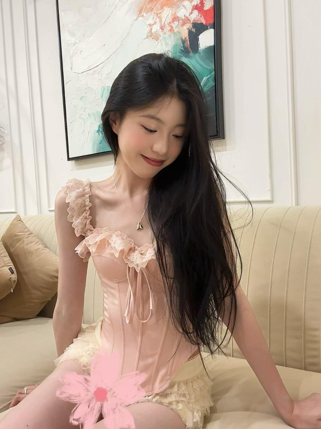 ✿ ⁺ 🎀 ‧₊˚ 🤍⋆ ✩ 𓂂 "₊ 第 5 张参考图